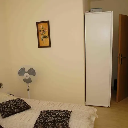 Apartment 37